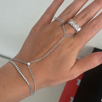 The Slide On Hand Chain Collection